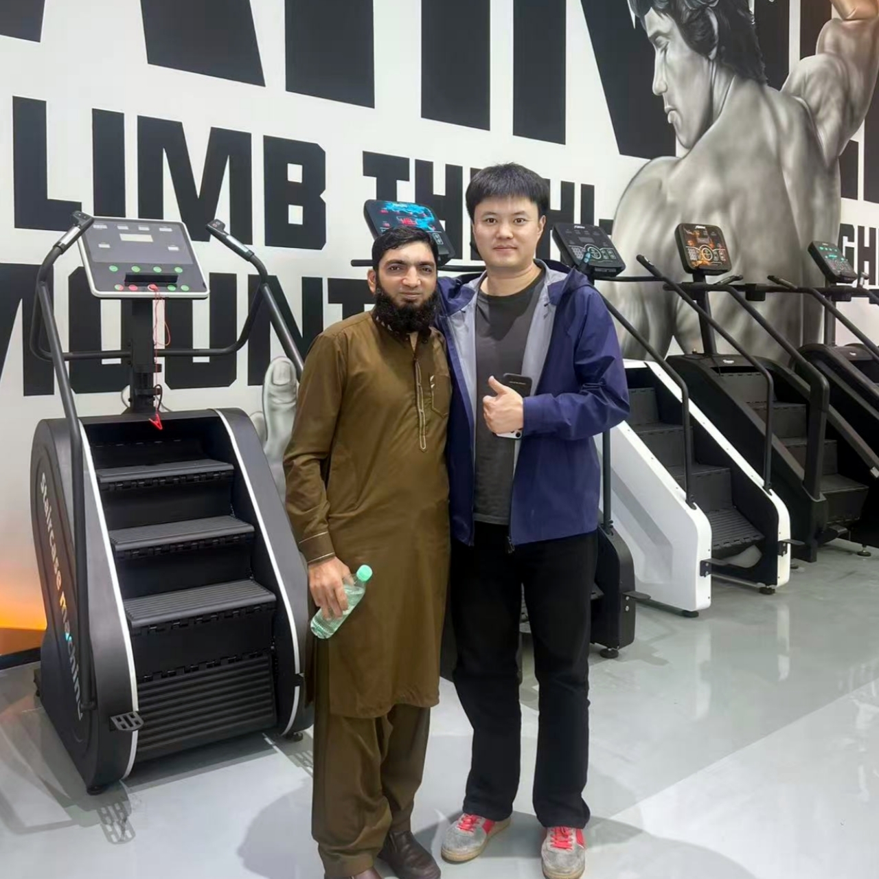 yingruis Fitness Equipment Technology Co., Ltd. Successfully Completed the Order of 30 Curved Treadmills for Pakistani Customers