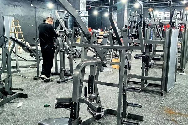 Gyms & Fitness Clubs